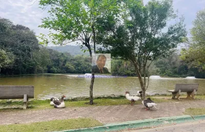 Vende-se casa 2dorm/1suíte, piscina e área gourmet no cond. vil