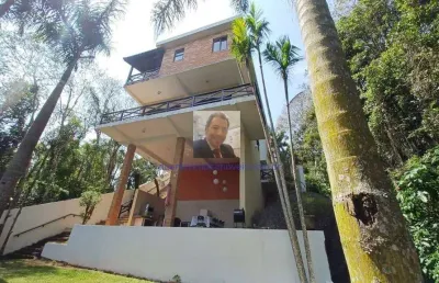 Vende-se linda casa 3dorm/1suíte, área gourmet, à 3km rt. porteira fechada