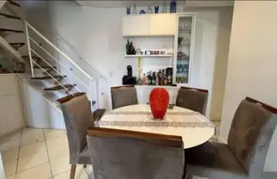 Apartamento duplex na rua joaquim távora,condomínio gemini,a uma quadra da praia!!!