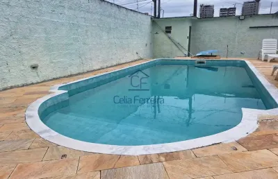 Excelente casa 3 dormitórios com piscina a 400m da praia martim de sá - caragutatuba/sp