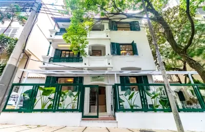 Monteiros & barros vende, apartamento com 01 quarto no bairro peixoto - copacabana rj. pronto para morar.