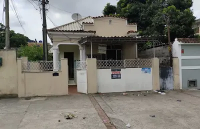 Oportunidade única em turiaçu -  rj - 03 casas + terreno.
