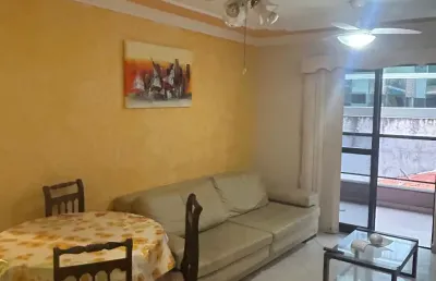 Apartamento à venda no centro de cabo frio, a 600m da praia do forte, com 78m², 2 quartos (1 suíte), 1 vaga de garagem.