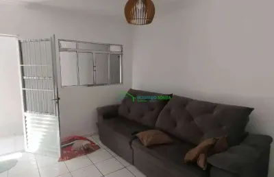Espaçosa casa na vila dirce, carapicuíba/sp - ideal para famílias grandes!