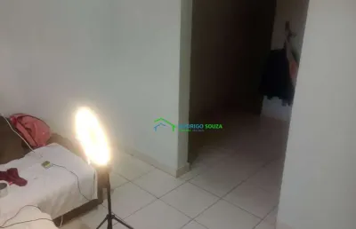 Imóvel com 4 casas muito boa ávenda por r$550.000 mil , possível renda r$7.000,00 mensal