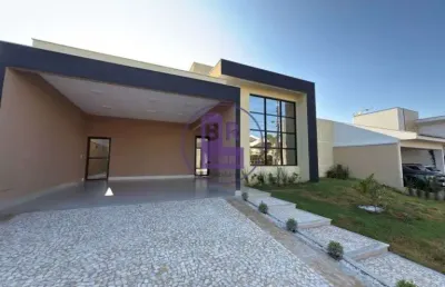 Encante-se com esta casa completa para voce e sua familia