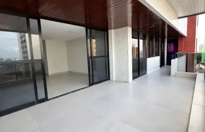 Apartamento vista mar com 260m, 4 suítes com varanda