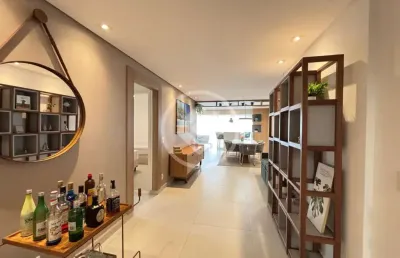 Apartamento planejado, 03 dormitórios (01 suíte), a 100 metros da prais das pitangueiras, guarujá - sp. codigo: 104714