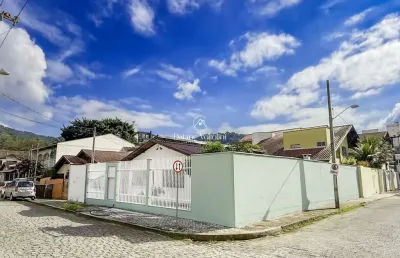 Casa para venda em blumenau, garcia, 3 dormitórios, 1 suíte, 3 banheiros, 2 vagas