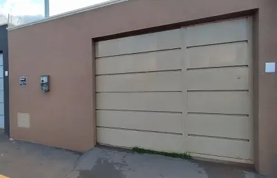 Linda casa de 2 quartos uma suíte no setor portinari goiânia