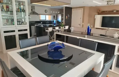 Apartamento 3 quartos no água verde. 109 m2 área útil. acabamento primoroso.
