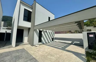 Casa 03 dormitórios em condomínio fechado - bairro ressacada, itajaí
