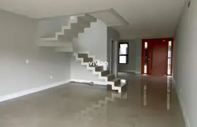 Excelente casa com 3 suítes no bairro são francisco em camboriú