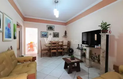 Casa com 3 quartos à venda na rua barão de ibitinga, 46, vila industrial, campinas, 155 m2 por r$ 650.000