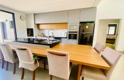 Casa em condomínio fechado com 3 quartos à venda na rua samuel costa, s/n°, swiss park, campinas, 188 m2 por r$ 2.050.000