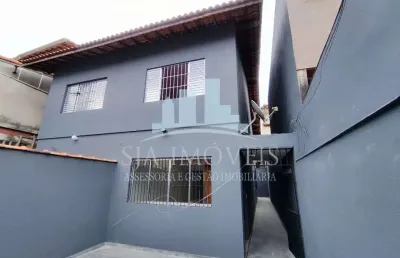 Sobrado disponivel para venda no bairro do jardim peri,  2, suites, 2 vagas de garagem e 246 m2 de terreno.