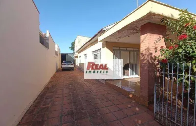 Casa com 3 quartos à venda na Rua Governador Pedro de Toledo, São João, Araçatuba