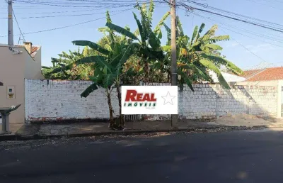 Terreno à venda na Rua Santa Rosalina, Vila Industrial, Araçatuba