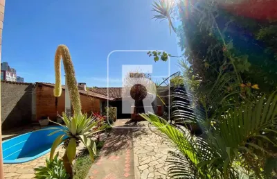 Casa com 3 dormitórios à venda, 210 m² por r$ 1.200.000,00 - centro - conselheiro lafaiete/mg