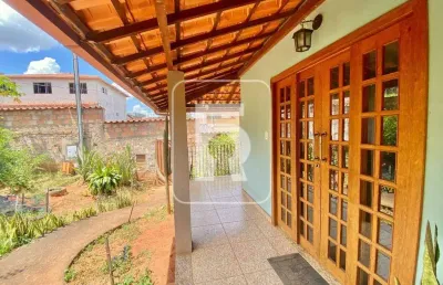 Casa à venda, 4 quartos, 1 suíte, 8 vagas, carijós - conselheiro lafaiete/mg