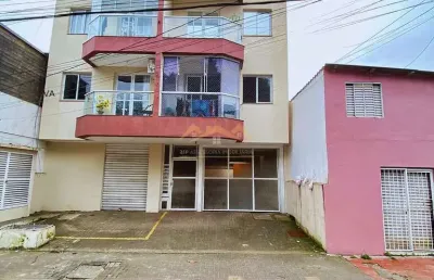 Lindo apartamento com sacada a 200 metros da dorival