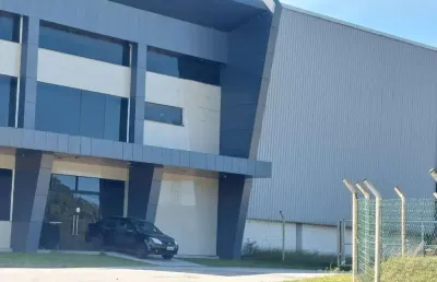 Galpão para alugar, 942 m² por r$ 175.000,00/mês - imboassica - macaé/rj