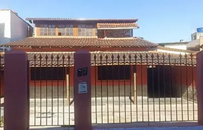 Casa com 4 dormitórios à venda, 120 m² por r$ 800.000,00 - operário - rio das ostras/rj