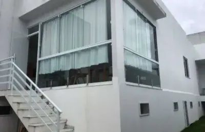 Casa com 3 dormitórios à venda, 160 m² por r$ 1.295.000,00 - vale dos cristais - macaé/rj.