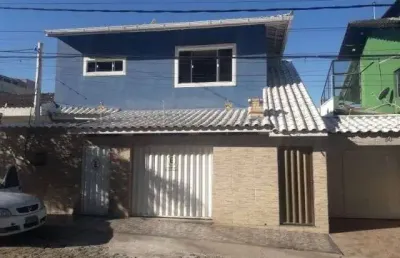 Casa com 3 dormitórios à venda, 167 m² por r$ 520.000,00 - maringá - macaé/rj