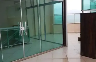 Atlântica imóveis tem excelente cobertura com 4 dormitórios à venda nos cavaleiros - macaé/rj.