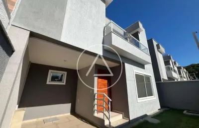 Atlântica imóveis tem excelente casa à venda em costa azul