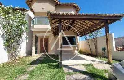 Atlântica imóveis tem excelente casa com 4 quartos na glória