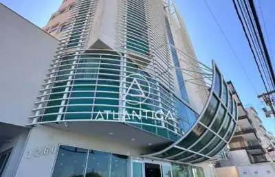 Atlântica imóveis tem excelente flat vista para o mar nos cavaleiros, macaé/rj por $180.000,00.