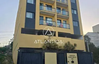 Atlântica imóveis tem excelente apartamento para locação no novo horizonte, macaé/rj por r$ 2.500,00/mês.