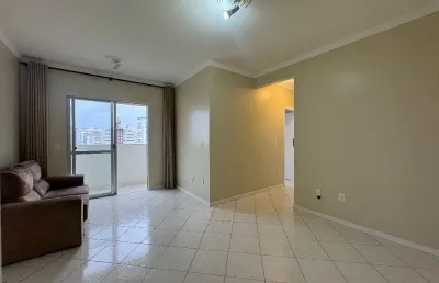 Apartamento 2 dormitórios - vaga de garagem livre e coberta - andar alto - r$ 450.000 - campinas - são josé/sc