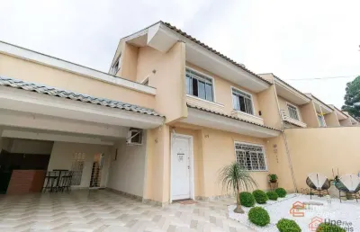 Sobrado triplex de esquina – 3 quartos, ático e semi mobiliado em localização privilegiada