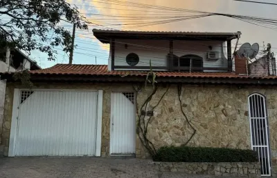 Vende-se sobrado 3 dormitórios 1 suíte com 10 vagas de garagem no jd bela vista