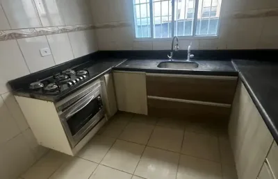 Aluga - se casa de 02 cômodos no jardim jovaia em guarulhos