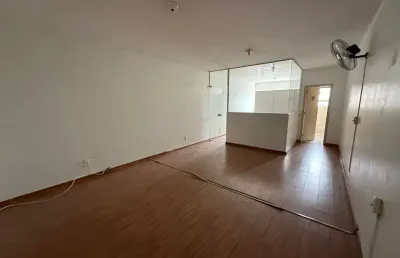 Aluga-se sala comercial 30m2 na av salgado filho - ao lado do bosque maia