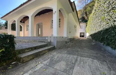 Vendo casa linear com vista incrível no alto da boa vista!