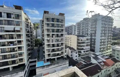 Apartamento duplex à venda na rua joão alfredo ( tijuca )! varanda, 3 quartos, suíte e 2 vagas! aproximadamente 160m².