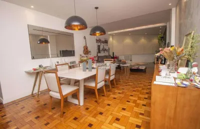 Apartamento à venda tijuca, salão em 3 ambientes, 3 quartos, 1 vaga de garagem, com aproximadamente 160m²!  localizado apenas a 700 metros do metrô são francisco xavier entre as ruas alzira brandão e 