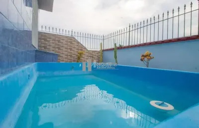 Vendo apartamento tipo casa de vila, rua rego lopes. 4 quartos, terraço com piscina