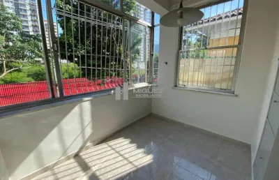 Colado ao metrô afonso pena e futuro shopping parque américa 2 quartos varanda interna rua gonçalves crespo código 20718