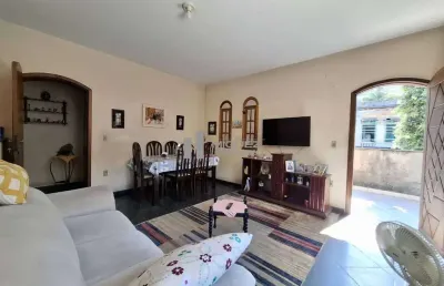 Casa à venda com 2 quartos, sendo 1 suíte e excelente área externa na rua torres homem, no bairro de vila isabel