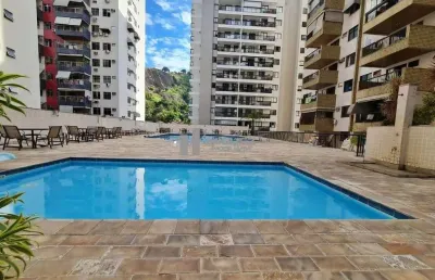 Apartamento a venda na rua garibaldi com 2 varandas, sala em 2 ambientes, 3 quartos sendo 1 suíte, 2 banheiros sociais, 1 lavabo, copa, área de serviço, 2 vagas na escritura - condomínio com infra com