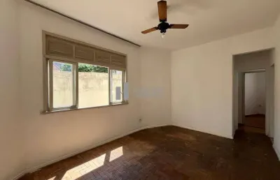 Apartamento a venda, 2 quartos com dependências em vila isabel