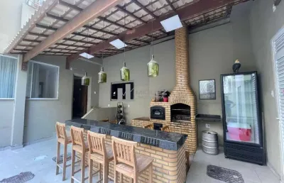 Apartamento sala 2 quartos com área externa à venda na rua do bispo - rio comprido.