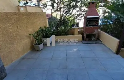 Casa espetacular à venda. rua santa maria rossello, tijuca, colado a rua uruguai. 2 quartos e 2 vagas.código 21640