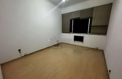 Vendo apartamento rua afonso pena (tijuca) 2 quartos, quarto de serviço, debruçado no metrô